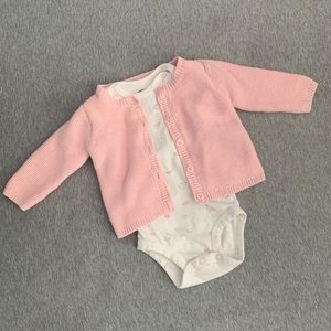 Carter’s cardigan/Onesie Outfit Bundle, 3m